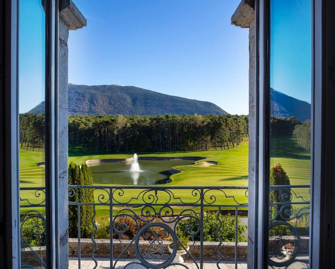 Chateau Et Golf De Taulane La Martre Esterno foto