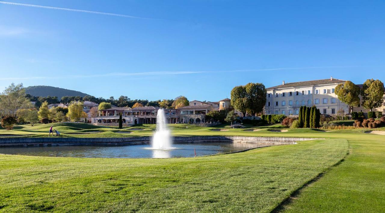 Chateau Et Golf De Taulane La Martre Esterno foto